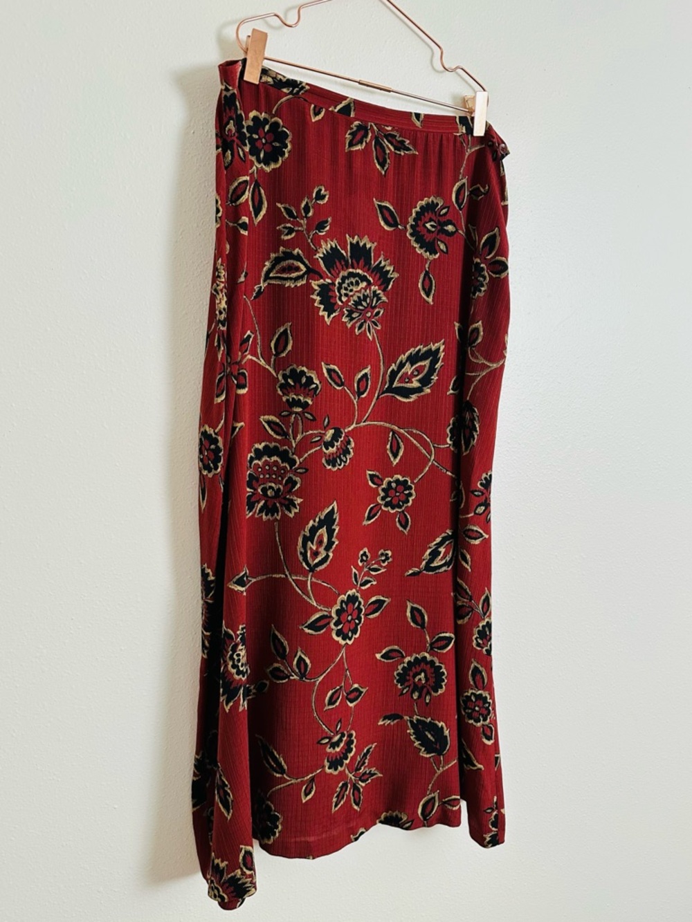 Vintage Jones New York 100% Silk Floral Maxi Skirt Red Black Boho Size 14 - Picture 8 of 10